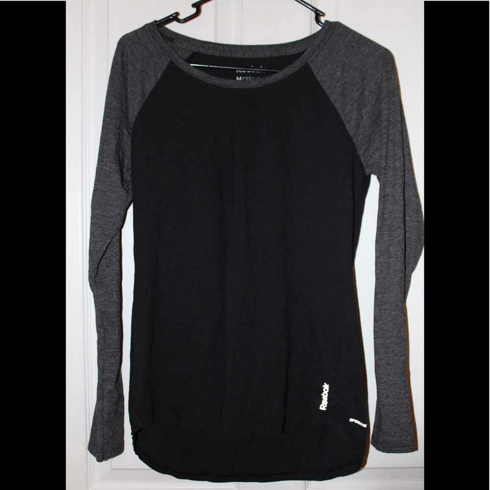 Reebok top